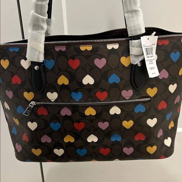 Coach (NWT) Gallery Tote Bag & Wallet in Signature Canvas & Heart Print - Picture 7 of 17